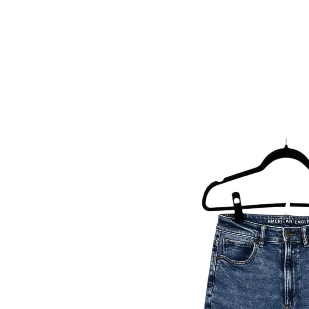 American Eagle Highest Rise Mom Jean - Picture 3 of 5